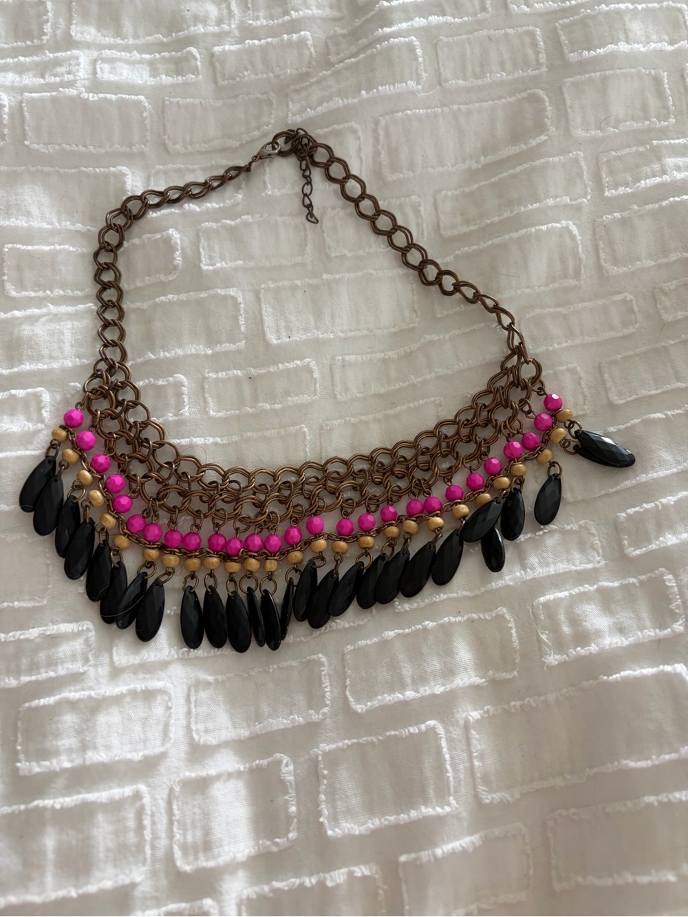 Source Unknown Hot Pink and Black Fringe Necklace with Antique Gold Chain